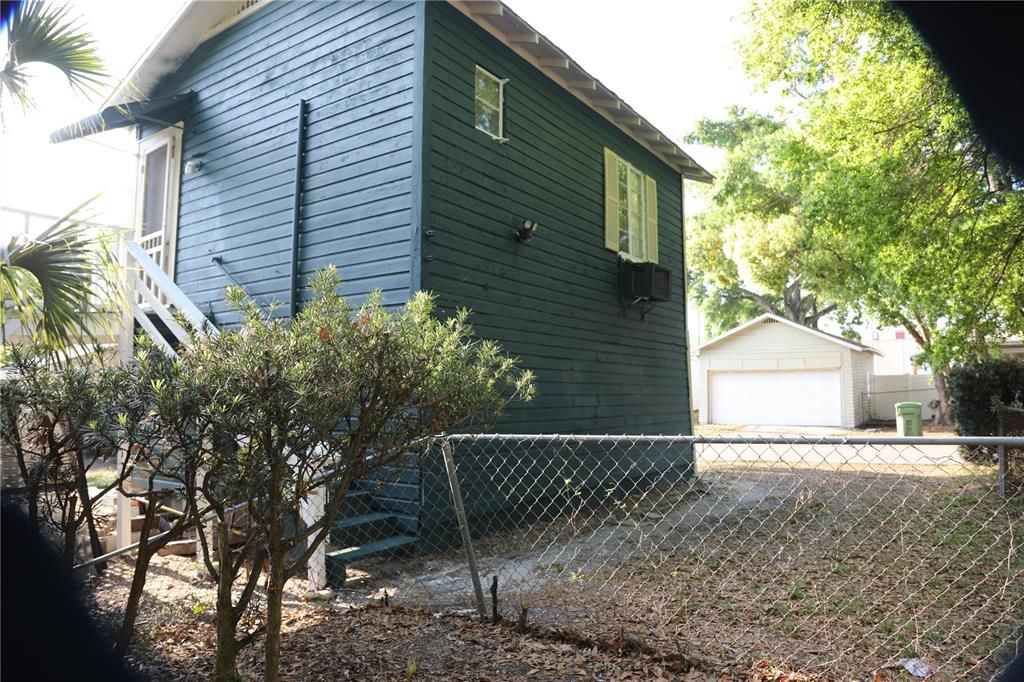 For Sale: $699,900 (4 beds, 4 baths, 2800 Square Feet)