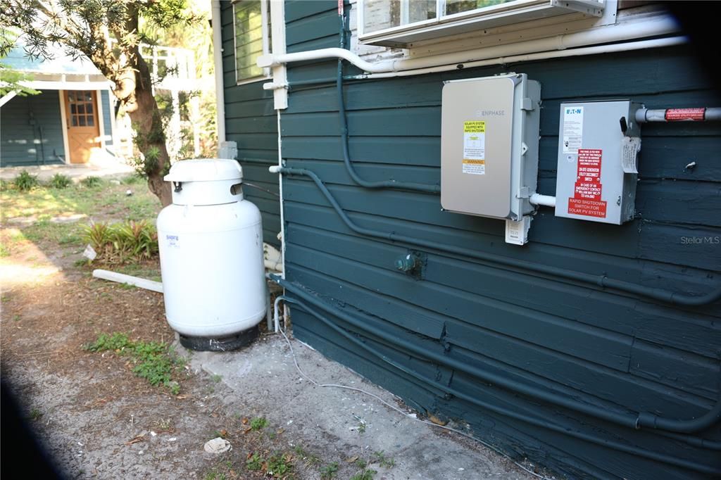 For Sale: $699,900 (4 beds, 4 baths, 2800 Square Feet)