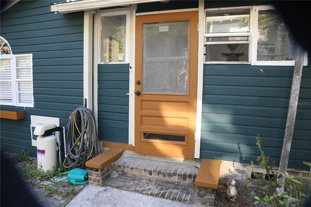 For Sale: $699,900 (4 beds, 4 baths, 2800 Square Feet)