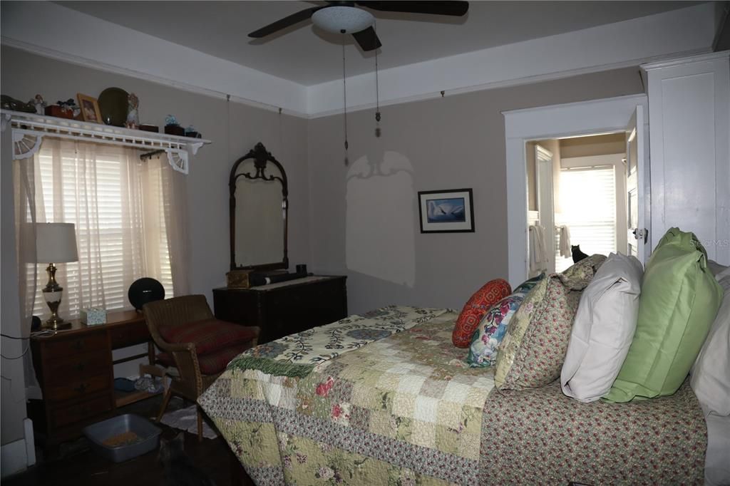 For Sale: $699,900 (4 beds, 4 baths, 2800 Square Feet)