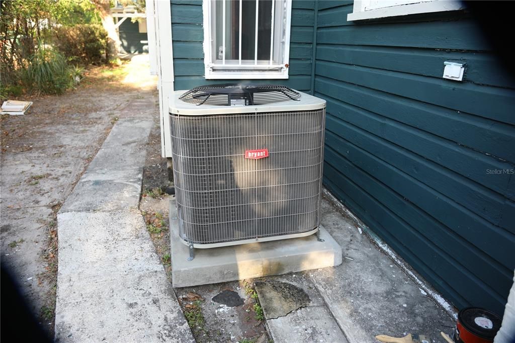 For Sale: $699,900 (4 beds, 4 baths, 2800 Square Feet)