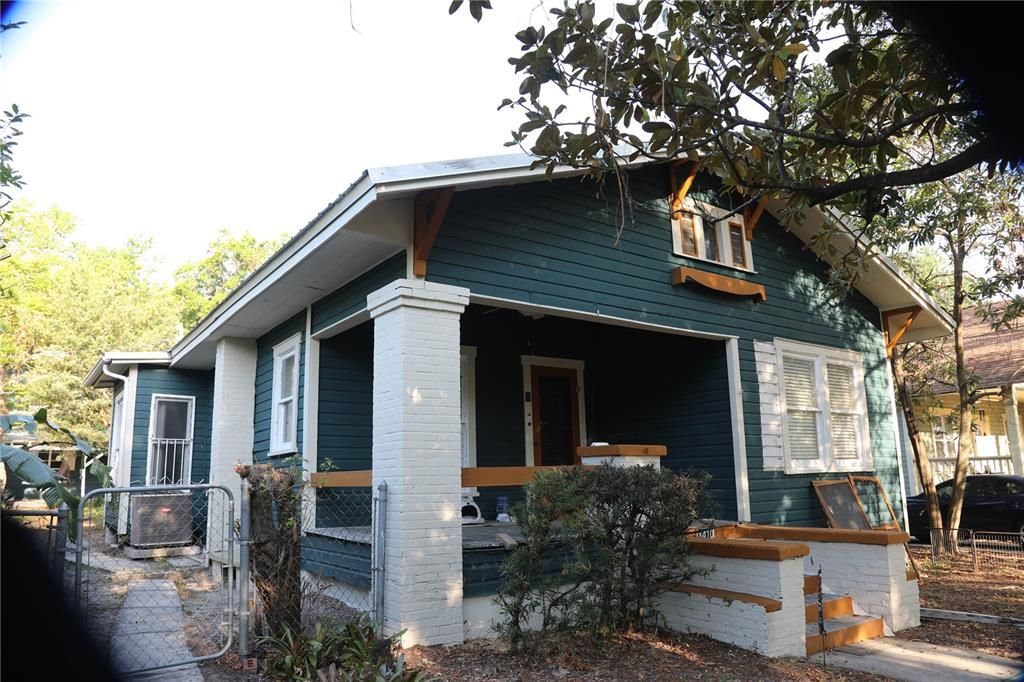 For Sale: $699,900 (4 beds, 4 baths, 2800 Square Feet)