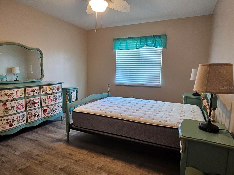 For Sale: $159,900 (2 beds, 2 baths, 1087 Square Feet)