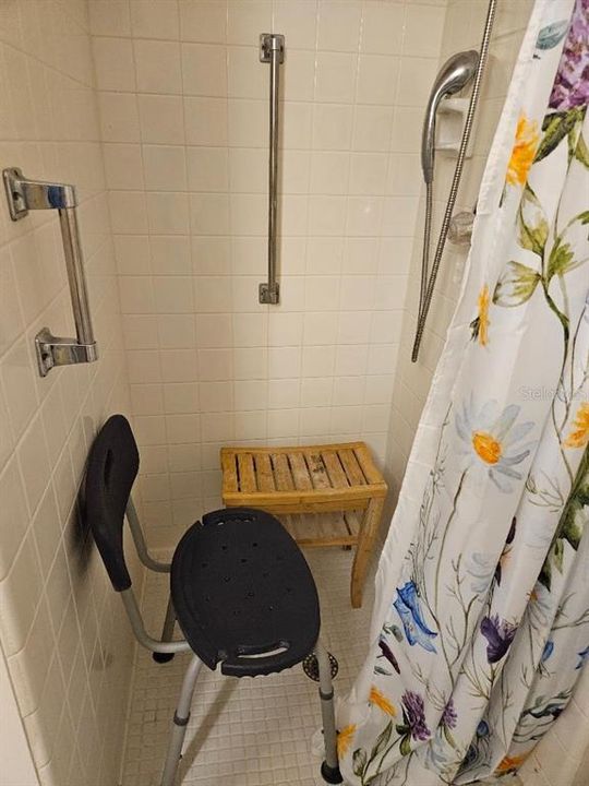 For Sale: $159,900 (2 beds, 2 baths, 1087 Square Feet)