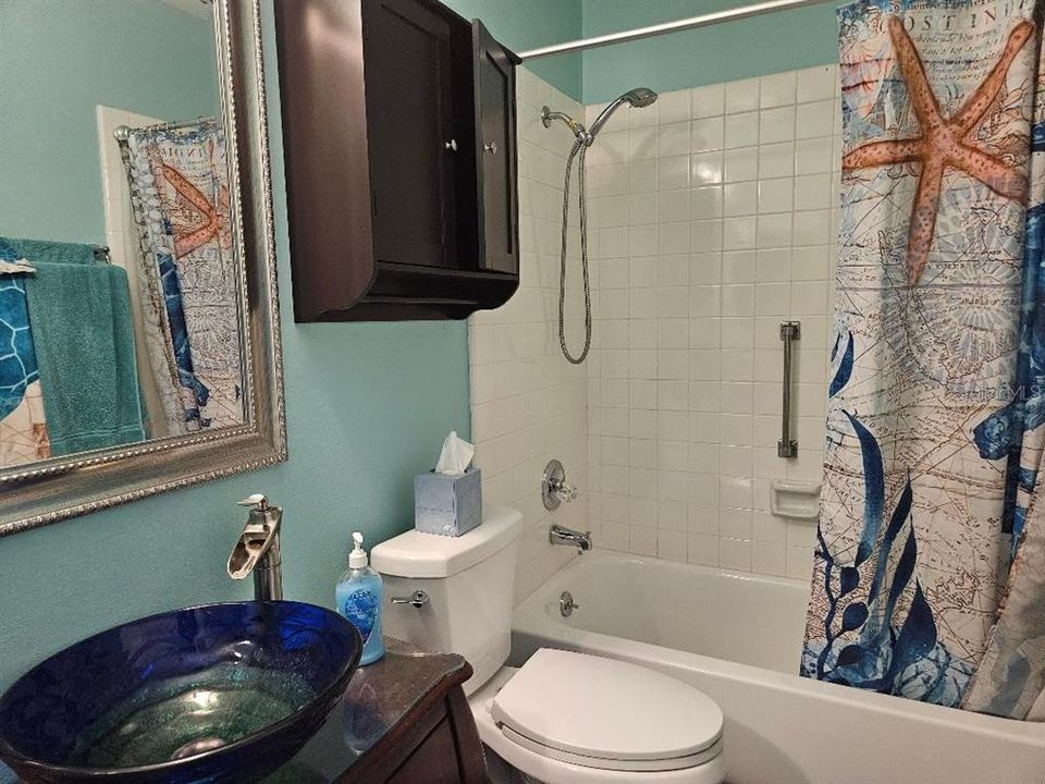 For Sale: $159,900 (2 beds, 2 baths, 1087 Square Feet)