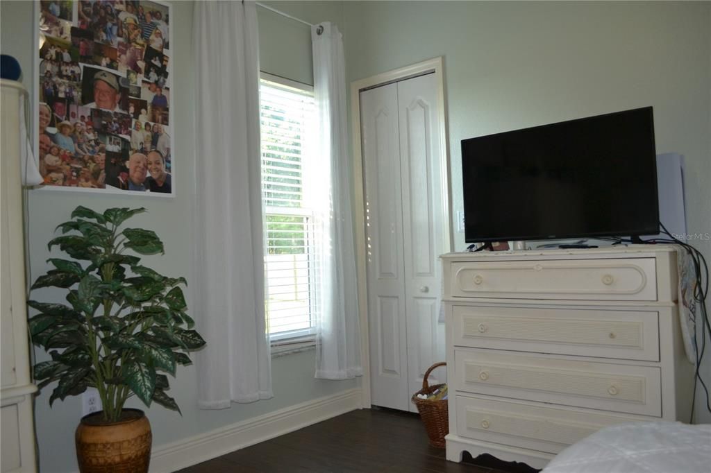 На продажу: $419,900 (3 спален, 2 ванн, 1846 Квадратных фут)