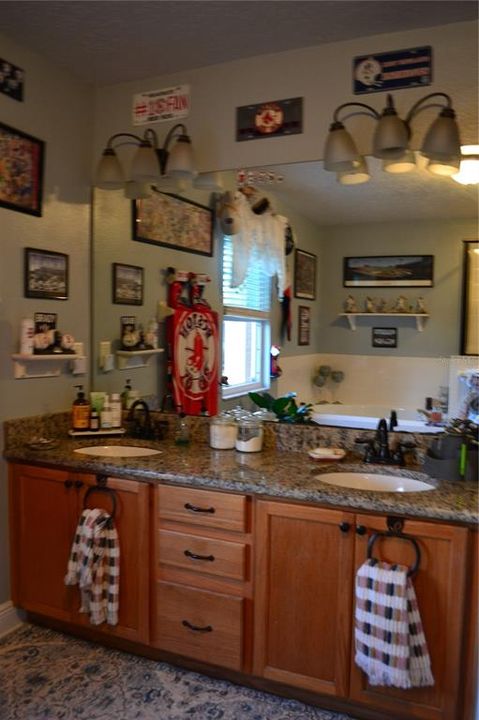 На продажу: $419,900 (3 спален, 2 ванн, 1846 Квадратных фут)