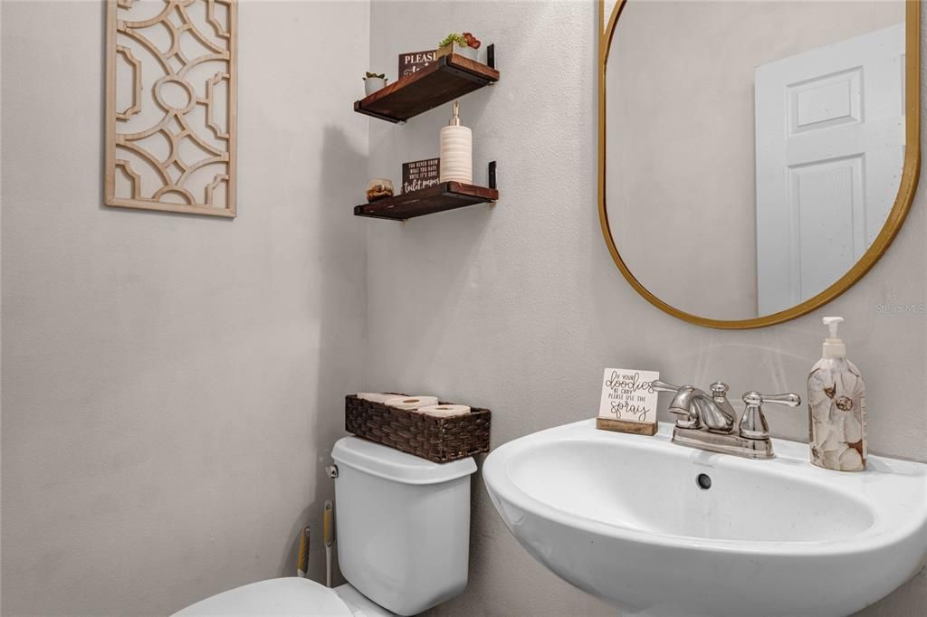 En Venta: $370,000 (3 camas, 2 baños, 2648 Pies cuadrados)