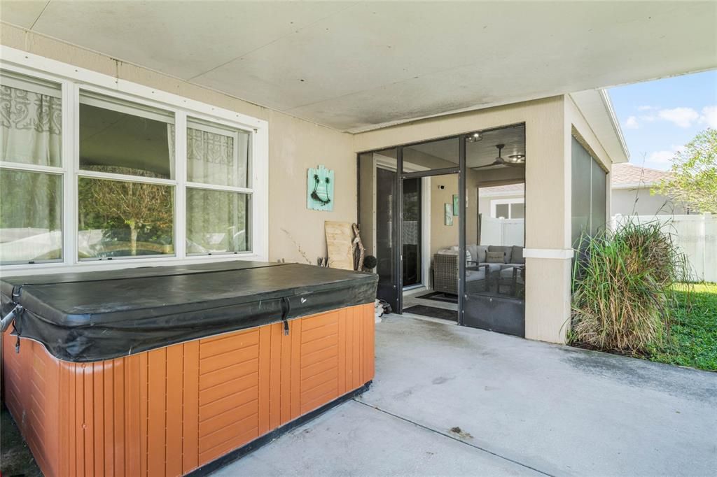 En Venta: $370,000 (3 camas, 2 baños, 2648 Pies cuadrados)