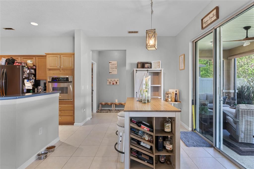 En Venta: $370,000 (3 camas, 2 baños, 2648 Pies cuadrados)