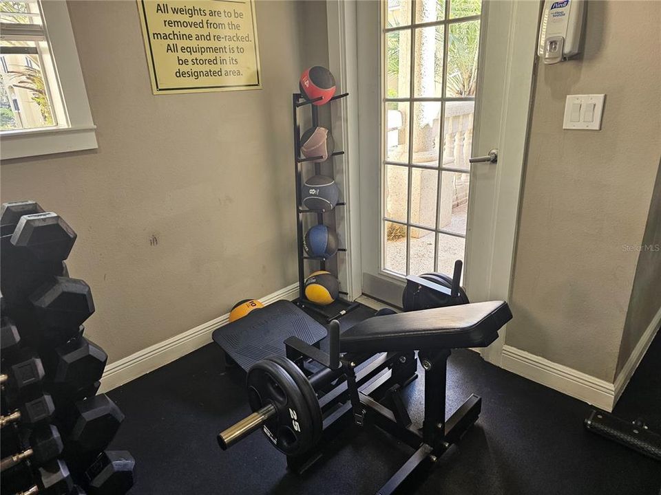 For Rent: $4,000 (3 beds, 3 baths, 1907 Square Feet)