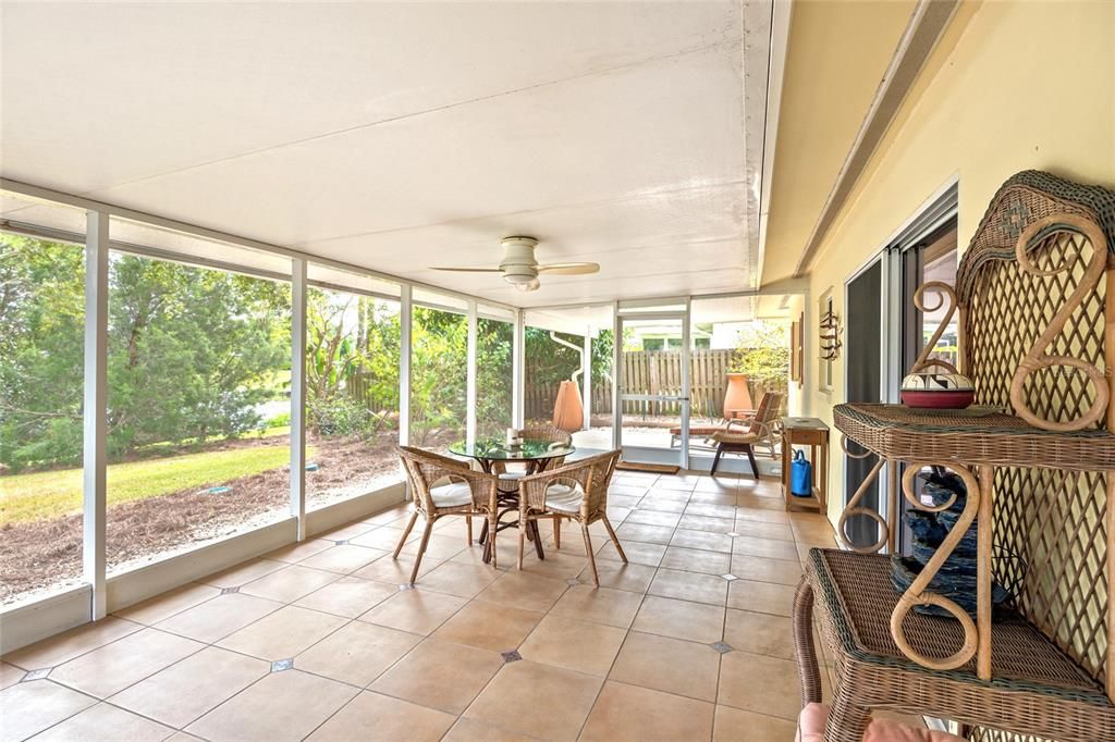 待售: $475,000 (2 贝兹, 1 浴室, 1033 平方英尺)