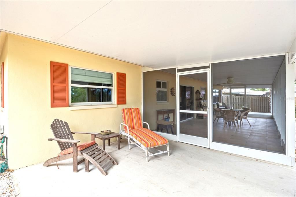 待售: $475,000 (2 贝兹, 1 浴室, 1033 平方英尺)