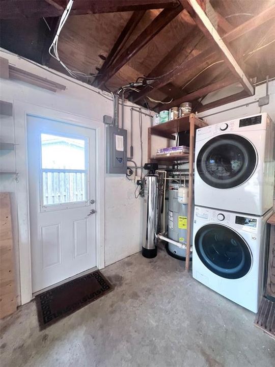 待售: $475,000 (2 贝兹, 1 浴室, 1033 平方英尺)