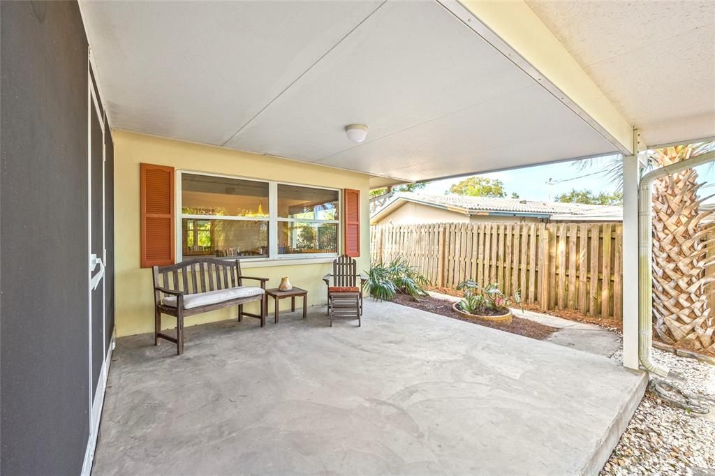 待售: $475,000 (2 贝兹, 1 浴室, 1033 平方英尺)