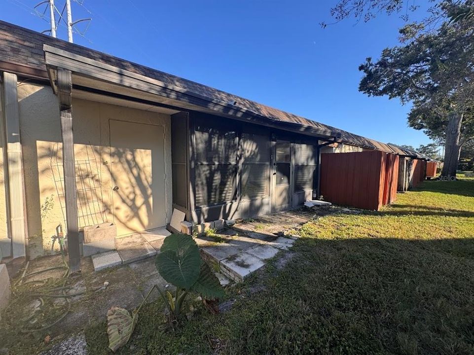 出租: $1,795 (2 贝兹, 1 浴室, 1068 平方英尺)