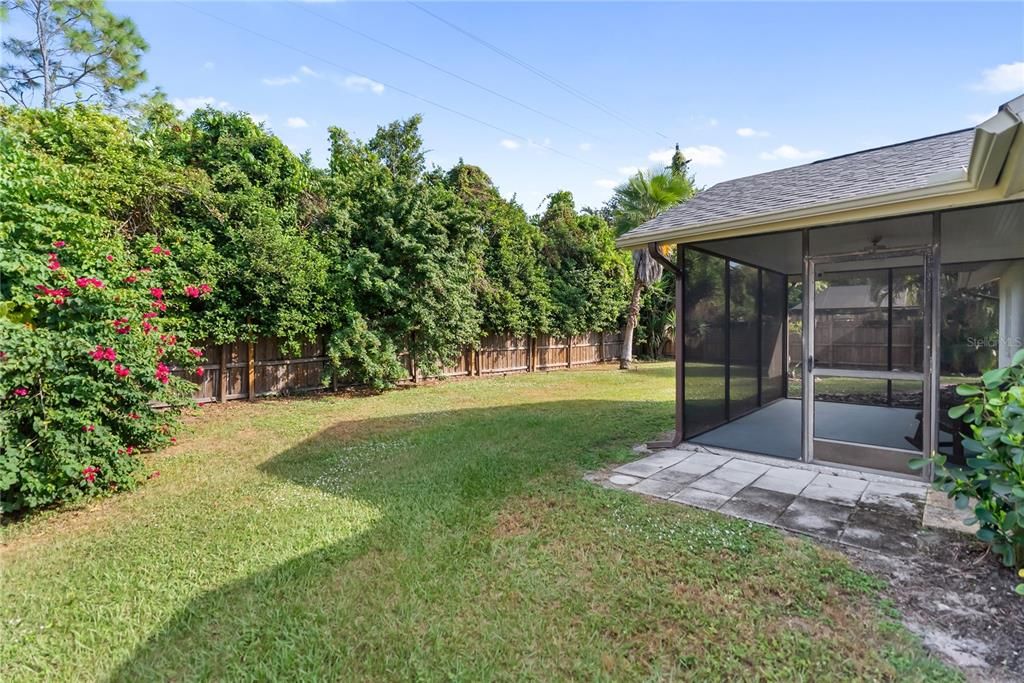 待售: $330,000 (2 贝兹, 1 浴室, 937 平方英尺)