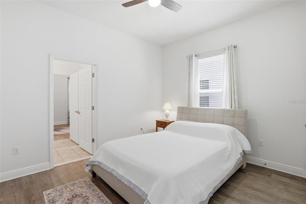 Под контрактом: $619,000 (3 спален, 2 ванн, 2072 Квадратных фут)