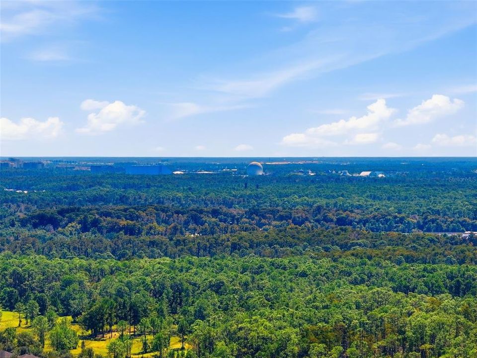 Под контрактом: $619,000 (3 спален, 2 ванн, 2072 Квадратных фут)