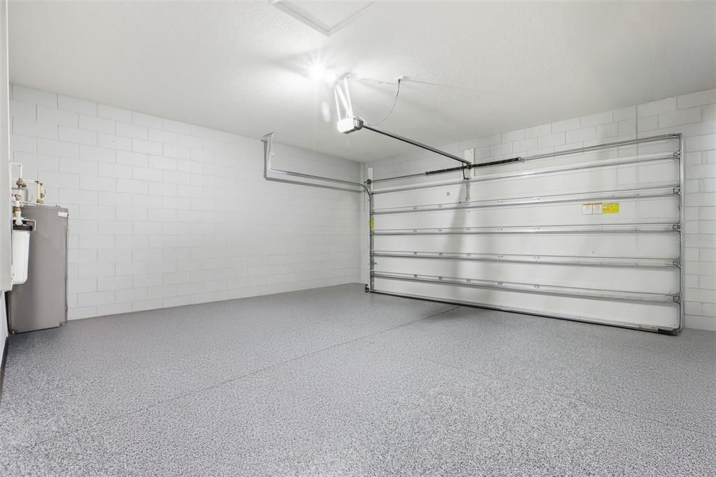 Под контрактом: $619,000 (3 спален, 2 ванн, 2072 Квадратных фут)