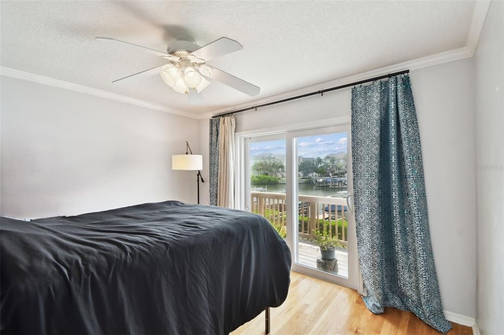For Sale: $357,000 (2 beds, 2 baths, 1420 Square Feet)