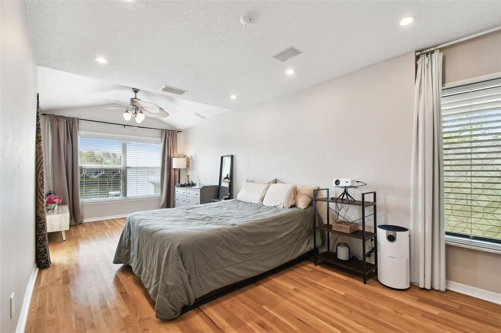 For Sale: $357,000 (2 beds, 2 baths, 1420 Square Feet)