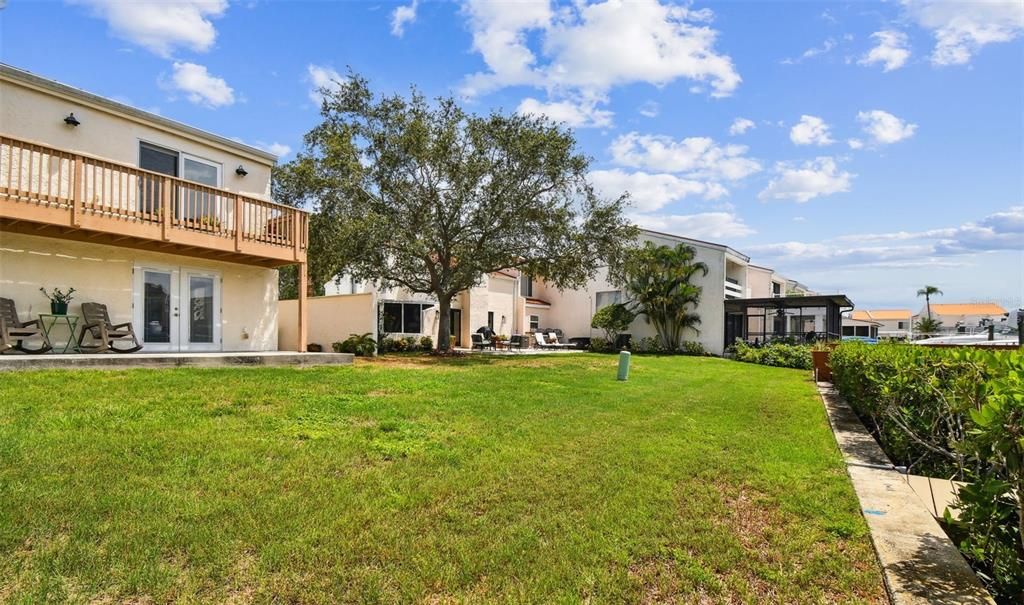 For Sale: $357,000 (2 beds, 2 baths, 1420 Square Feet)