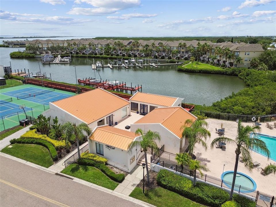 For Sale: $357,000 (2 beds, 2 baths, 1420 Square Feet)