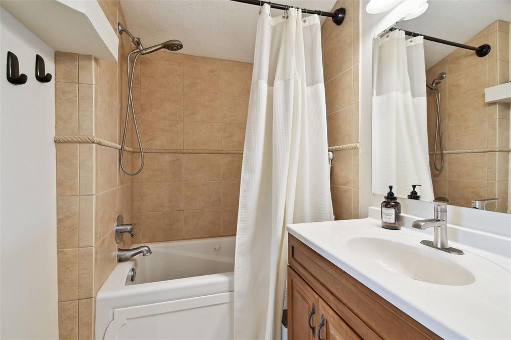 For Sale: $357,000 (2 beds, 2 baths, 1420 Square Feet)