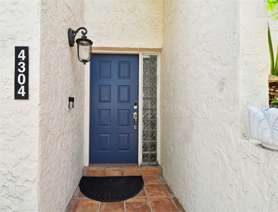 For Sale: $357,000 (2 beds, 2 baths, 1420 Square Feet)