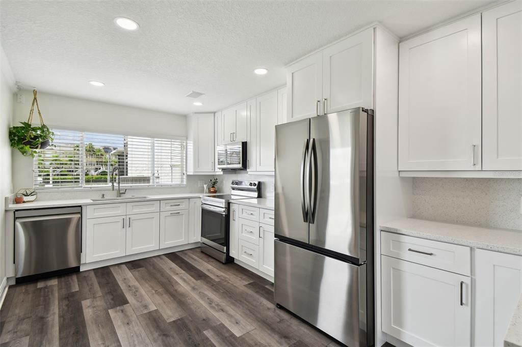 For Sale: $357,000 (2 beds, 2 baths, 1420 Square Feet)