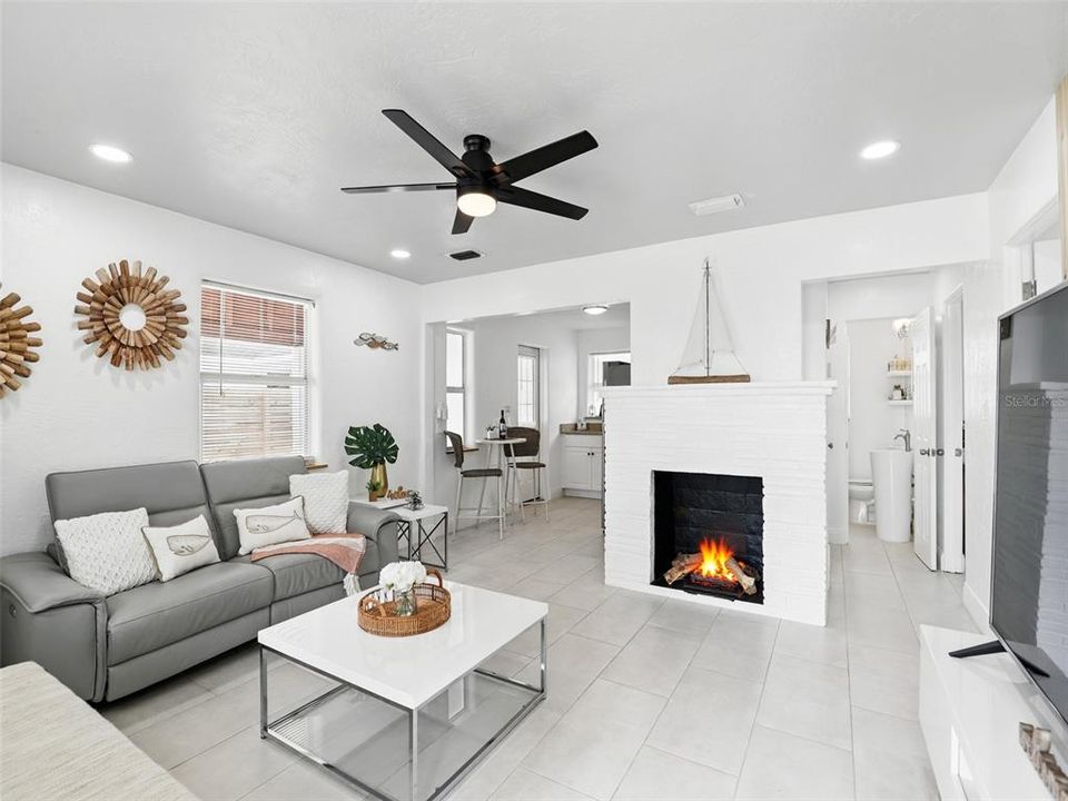 В аренду: $1,700 (2 спален, 1 ванн, 882 Квадратных фут)