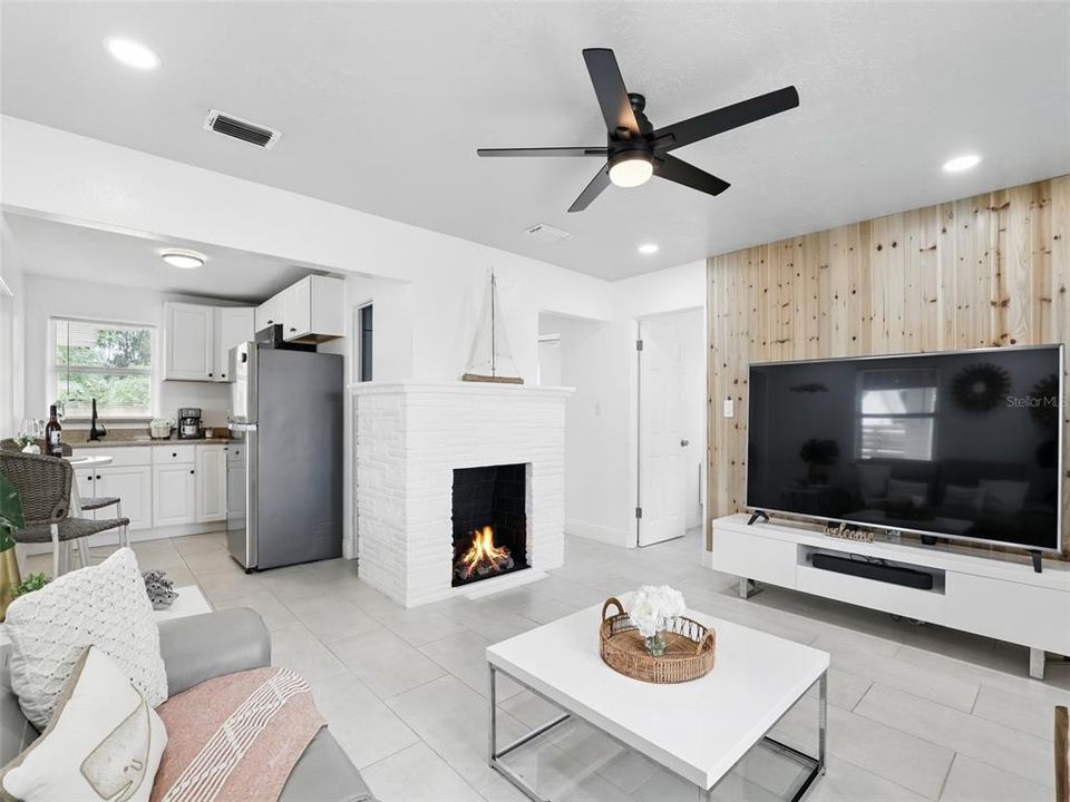 В аренду: $1,700 (2 спален, 1 ванн, 882 Квадратных фут)