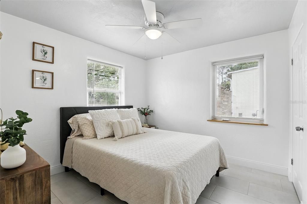 В аренду: $1,700 (2 спален, 1 ванн, 882 Квадратных фут)