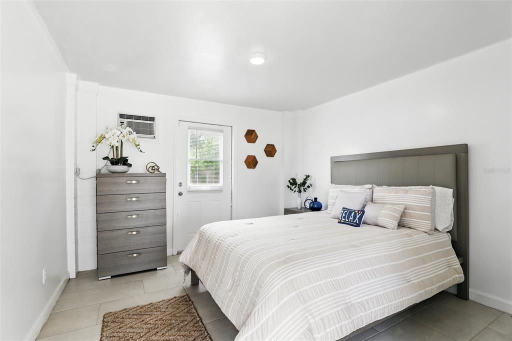 В аренду: $1,700 (2 спален, 1 ванн, 882 Квадратных фут)