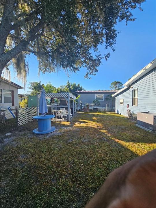 For Sale: $230,000 (2 beds, 1 baths, 768 Square Feet)