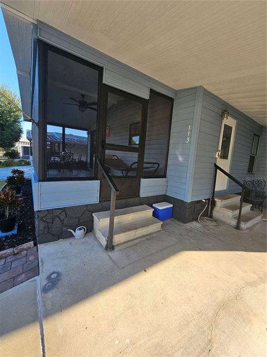 For Sale: $230,000 (2 beds, 1 baths, 768 Square Feet)