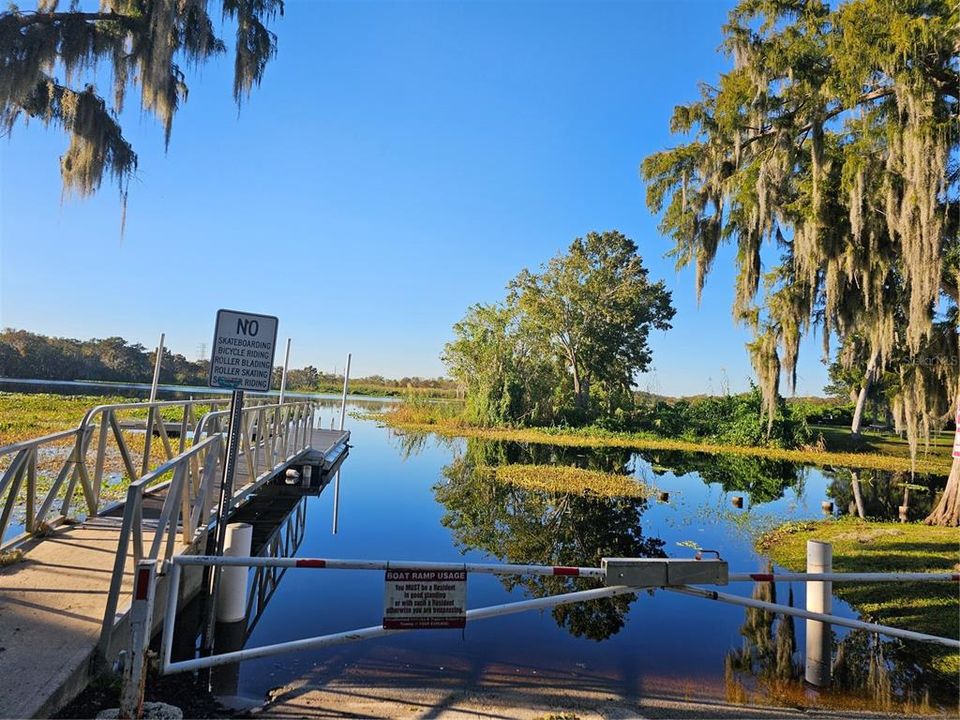 For Sale: $230,000 (2 beds, 1 baths, 768 Square Feet)