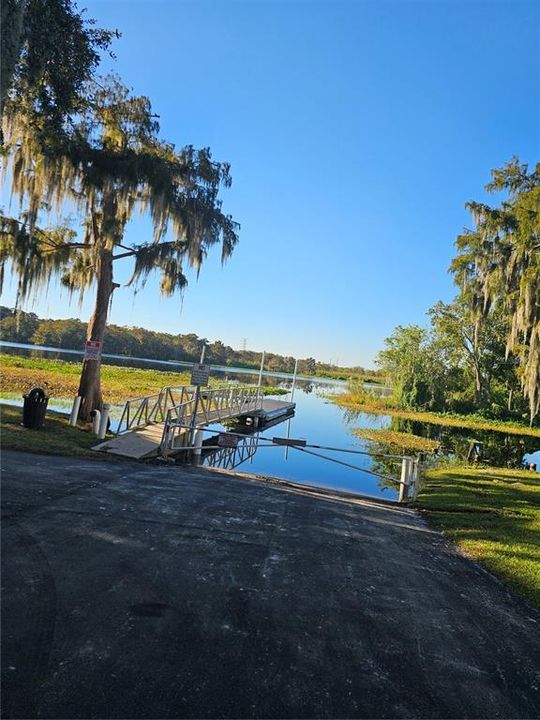 For Sale: $230,000 (2 beds, 1 baths, 768 Square Feet)