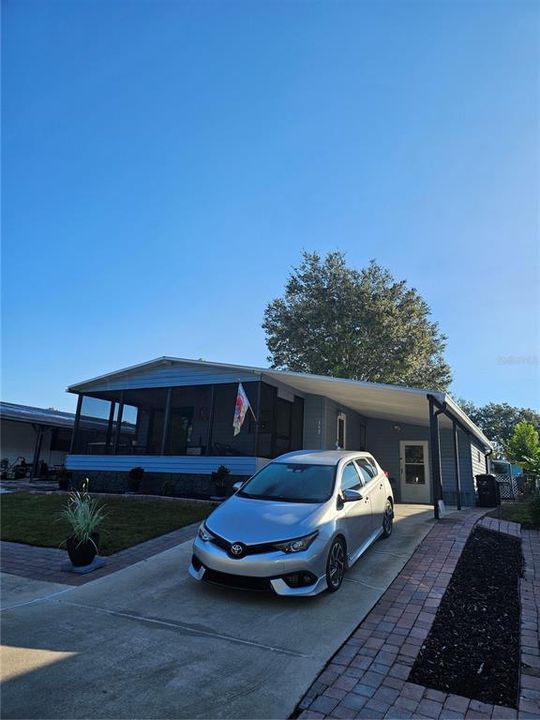 For Sale: $230,000 (2 beds, 1 baths, 768 Square Feet)