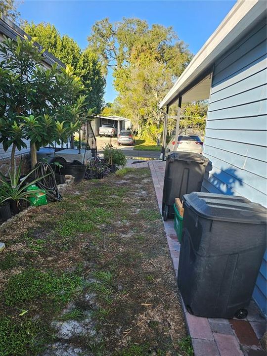 For Sale: $230,000 (2 beds, 1 baths, 768 Square Feet)