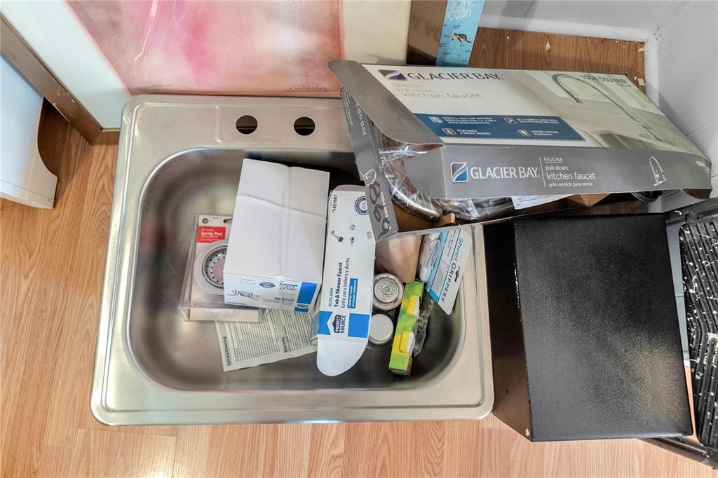 For Sale: $65,000 (2 beds, 2 baths, 800 Square Feet)