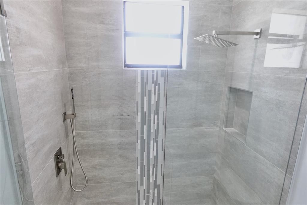 En Venta: $419,999 (3 camas, 2 baños, 1854 Pies cuadrados)