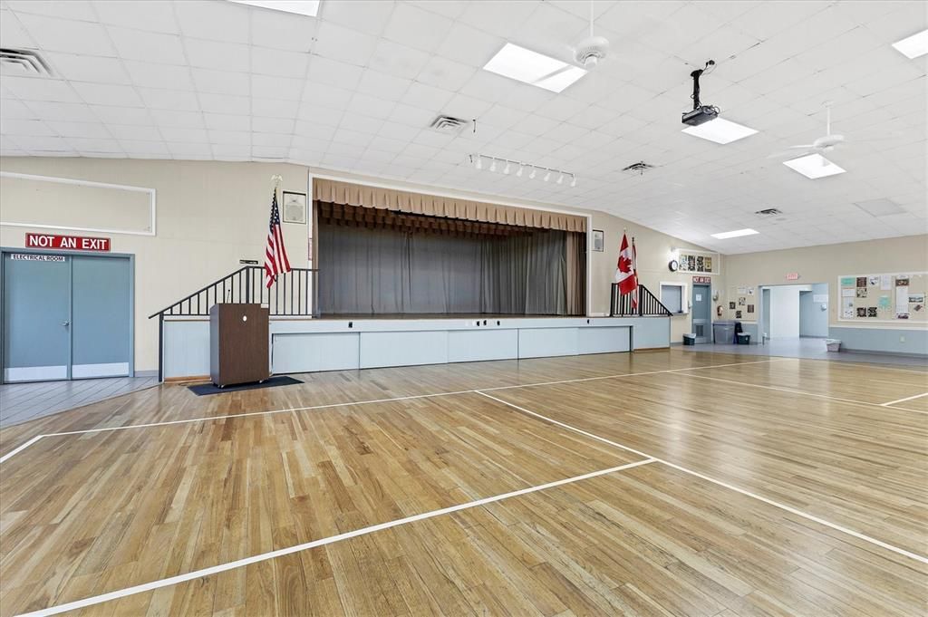 For Sale: $180,000 (2 beds, 2 baths, 1056 Square Feet)