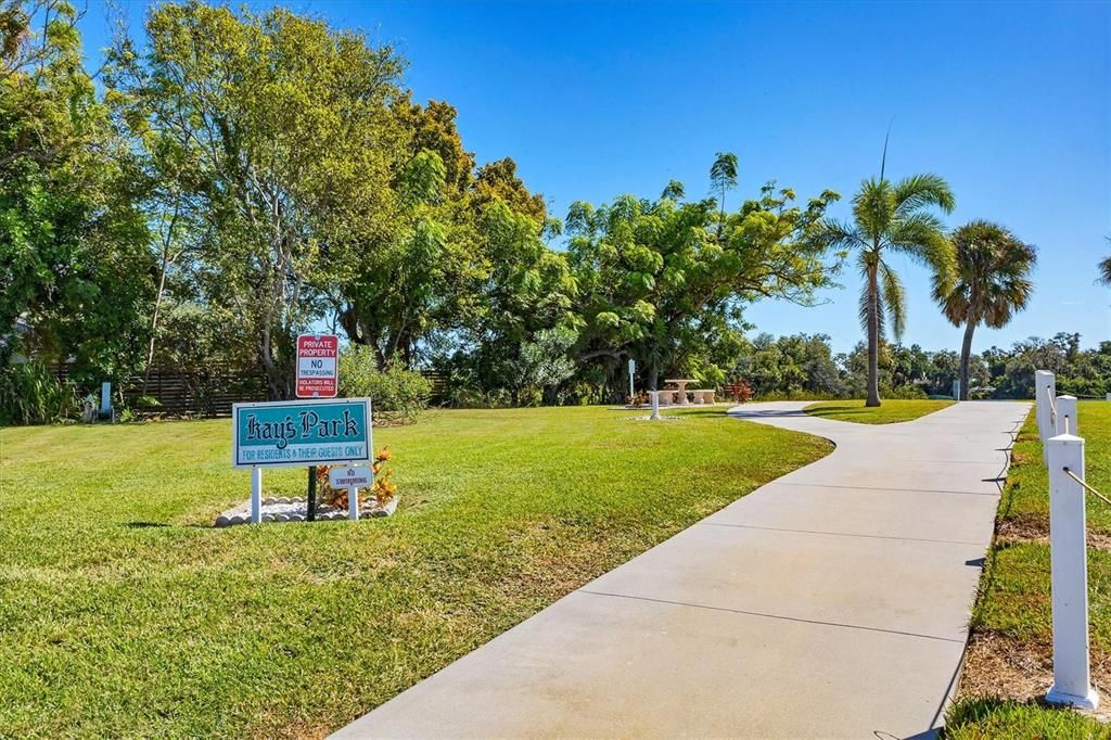 For Sale: $180,000 (2 beds, 2 baths, 1056 Square Feet)