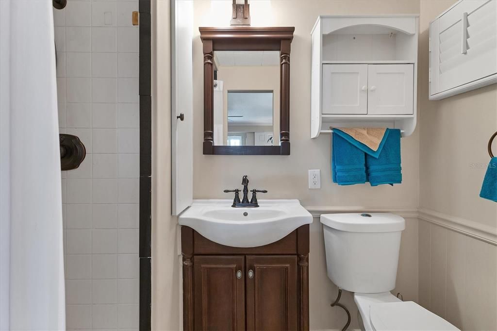 For Sale: $180,000 (2 beds, 2 baths, 1056 Square Feet)