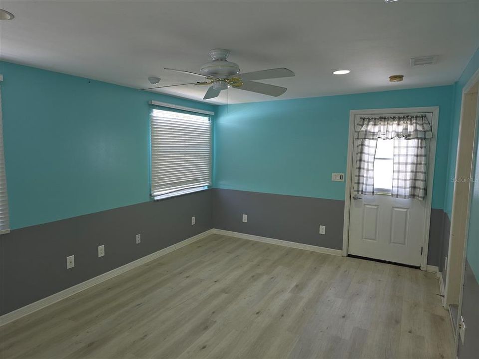 待售: $224,900 (3 贝兹, 1 浴室, 1140 平方英尺)