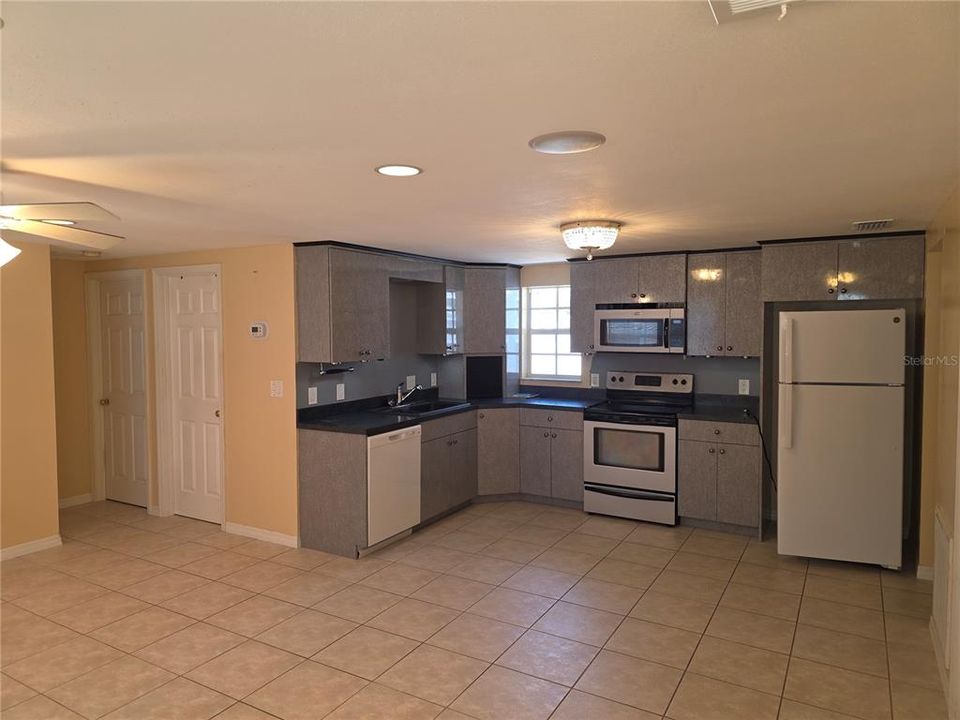 待售: $224,900 (3 贝兹, 1 浴室, 1140 平方英尺)