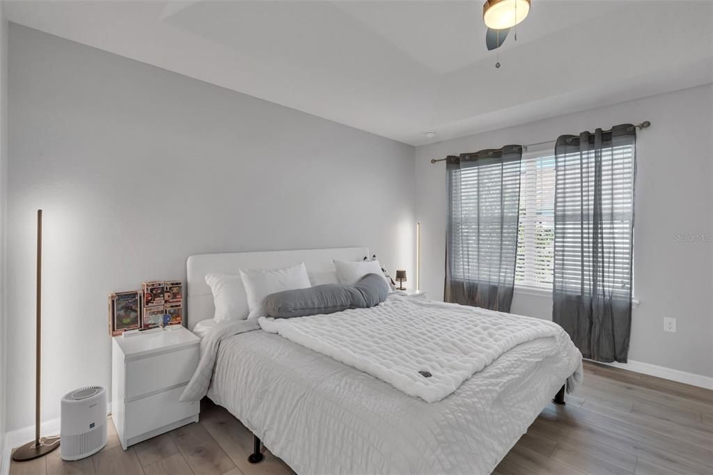 Active With Contract: $370,000 (3 beds, 2 baths, 1742 Square Feet)