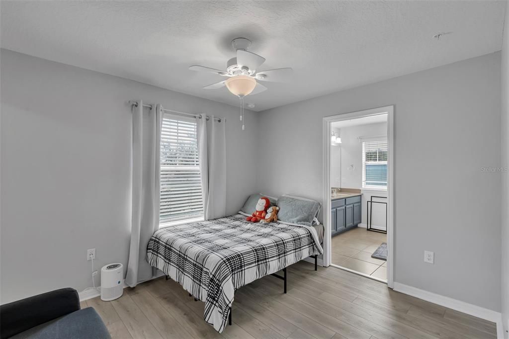 Active With Contract: $370,000 (3 beds, 2 baths, 1742 Square Feet)